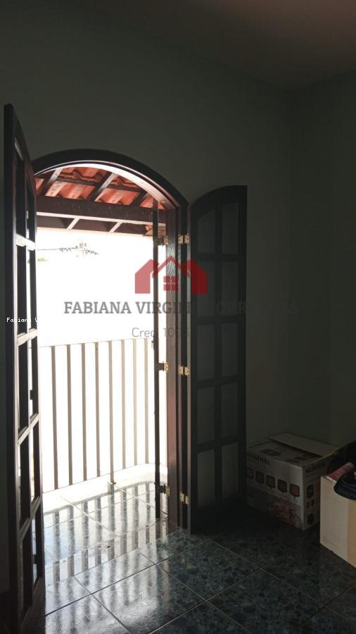 Casa à venda com 3 quartos, 2 banheiros e 1 vaga no Paraíso, Resende (RJ) — foto 22 de 27